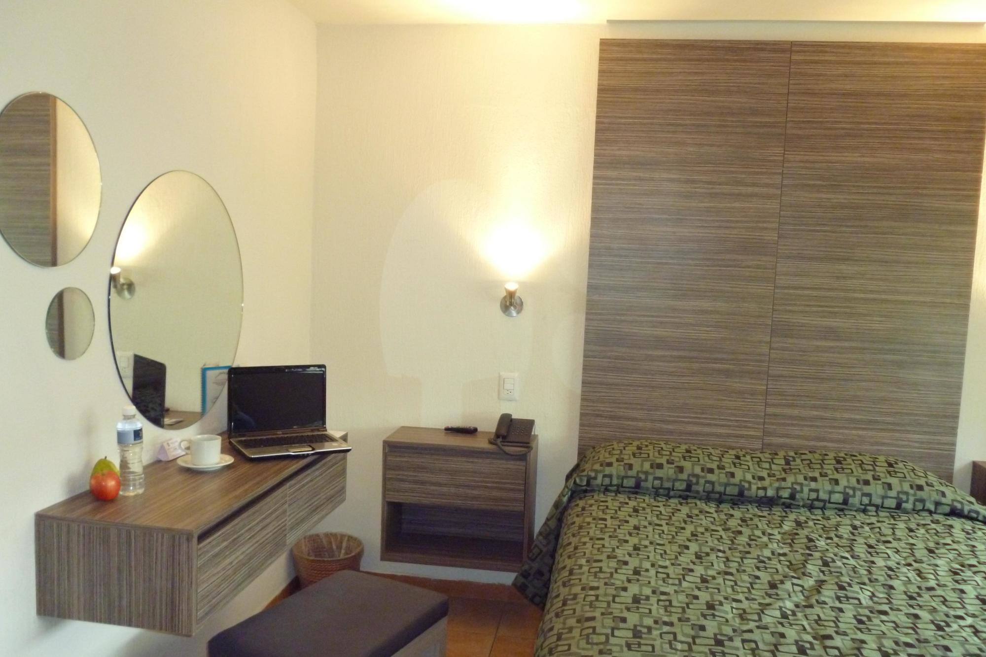 Expo Abastos Hotel 3*